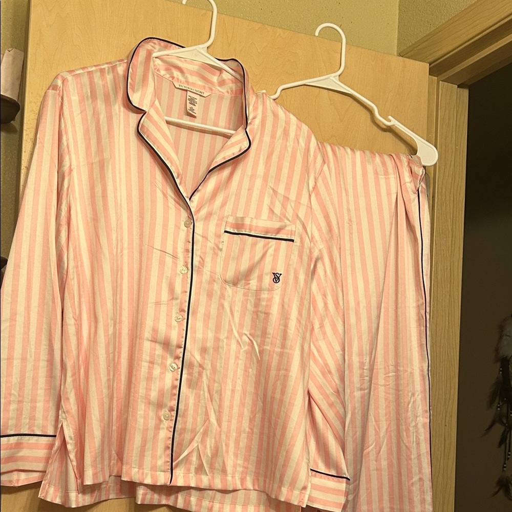 Victoria’s Secret Pajama Set